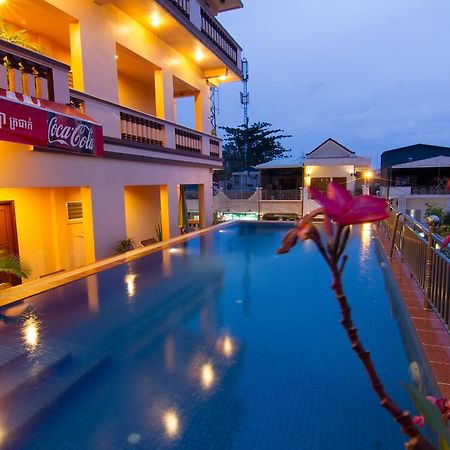 G Eleven Hotel Phnom Penh Zewnętrze zdjęcie