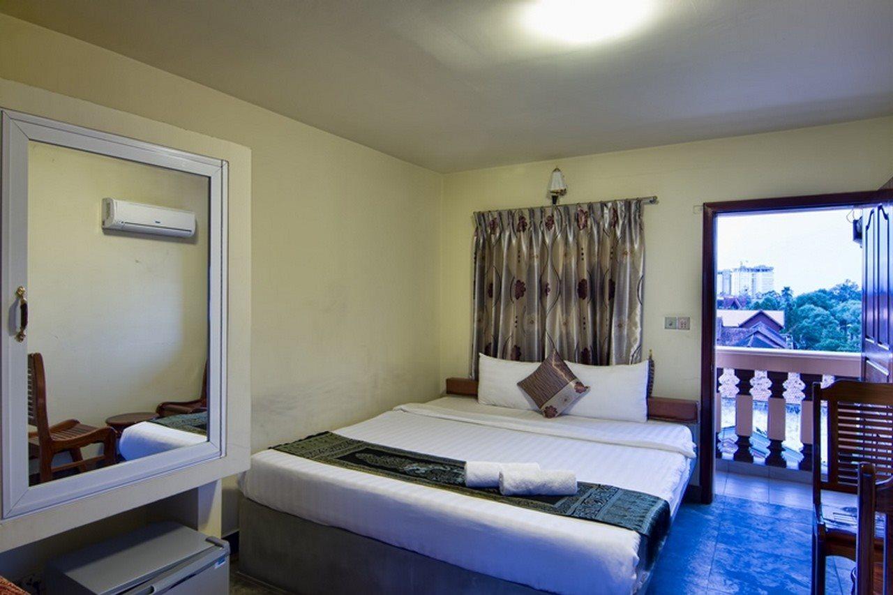 G Eleven Hotel Phnom Penh Zewnętrze zdjęcie