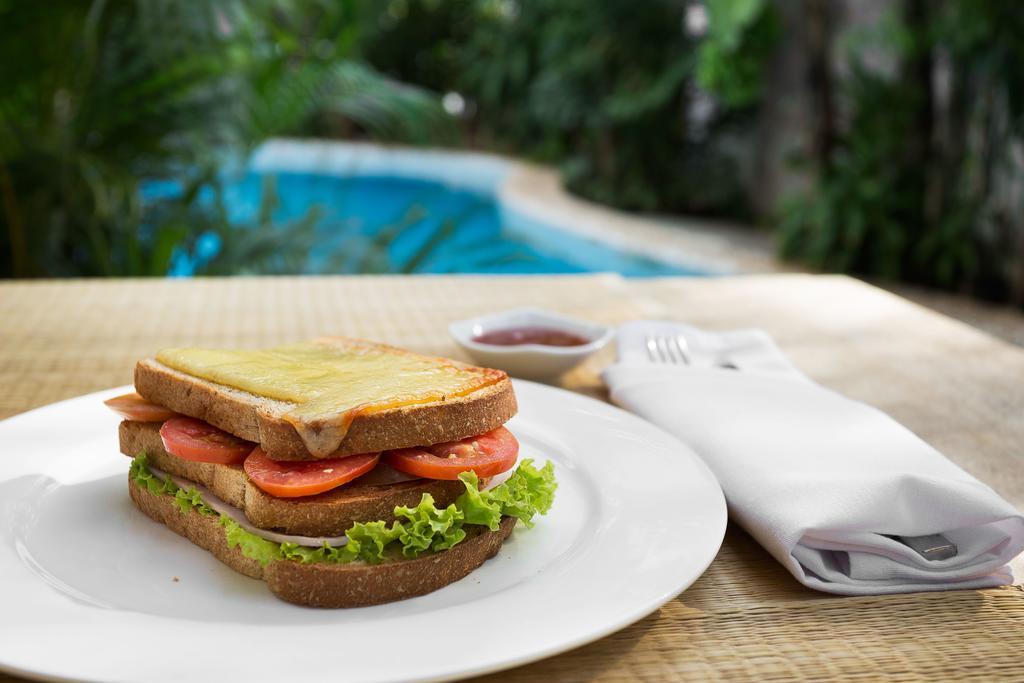 G Eleven Hotel Phnom Penh Zewnętrze zdjęcie