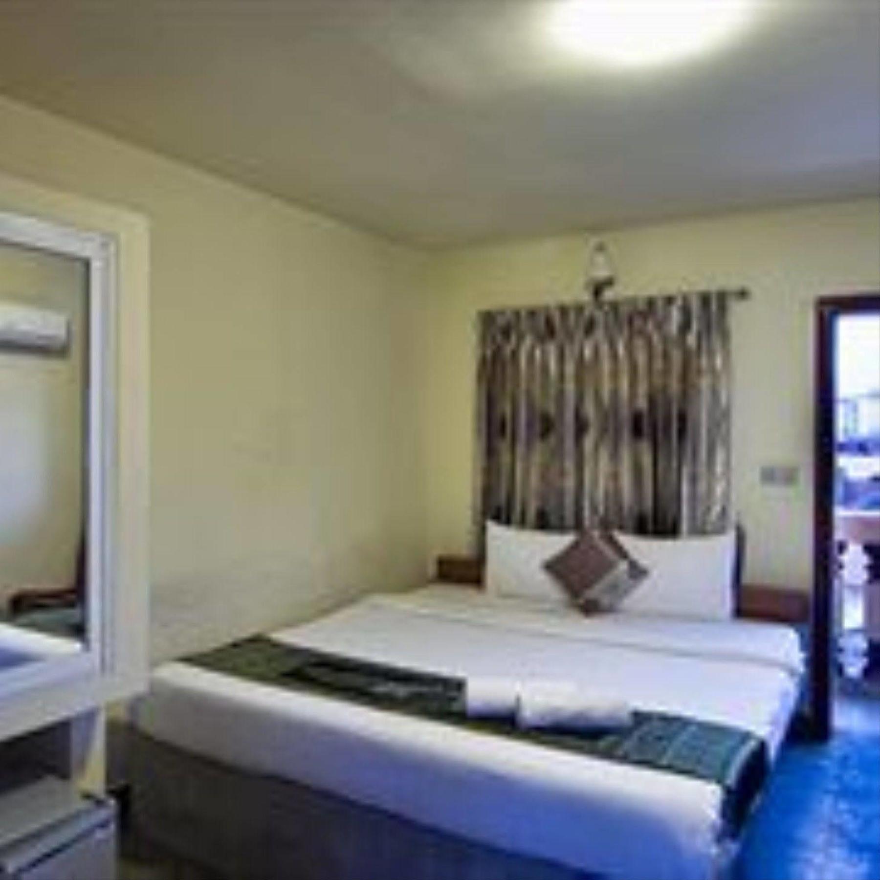 G Eleven Hotel Phnom Penh Zewnętrze zdjęcie