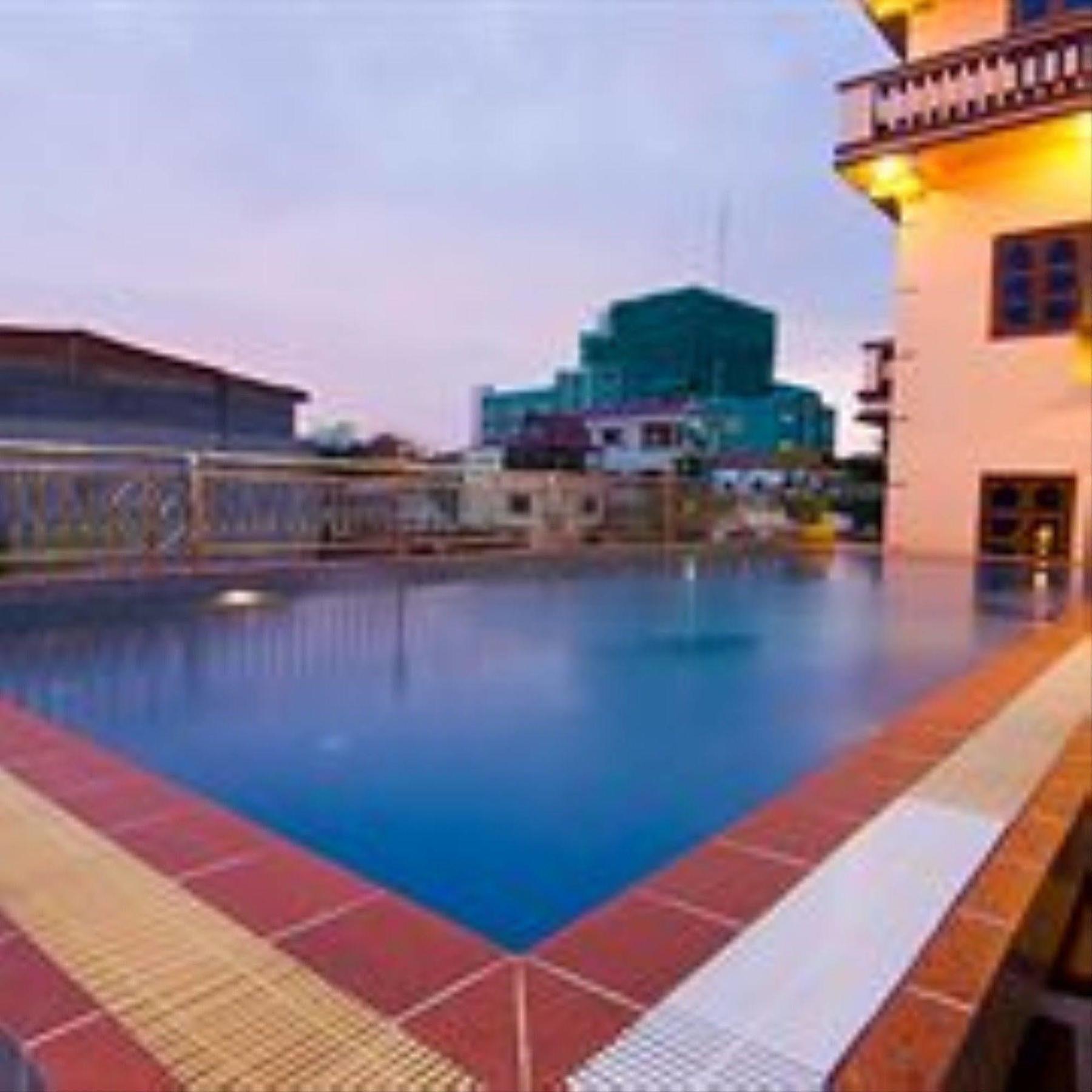 G Eleven Hotel Phnom Penh Zewnętrze zdjęcie