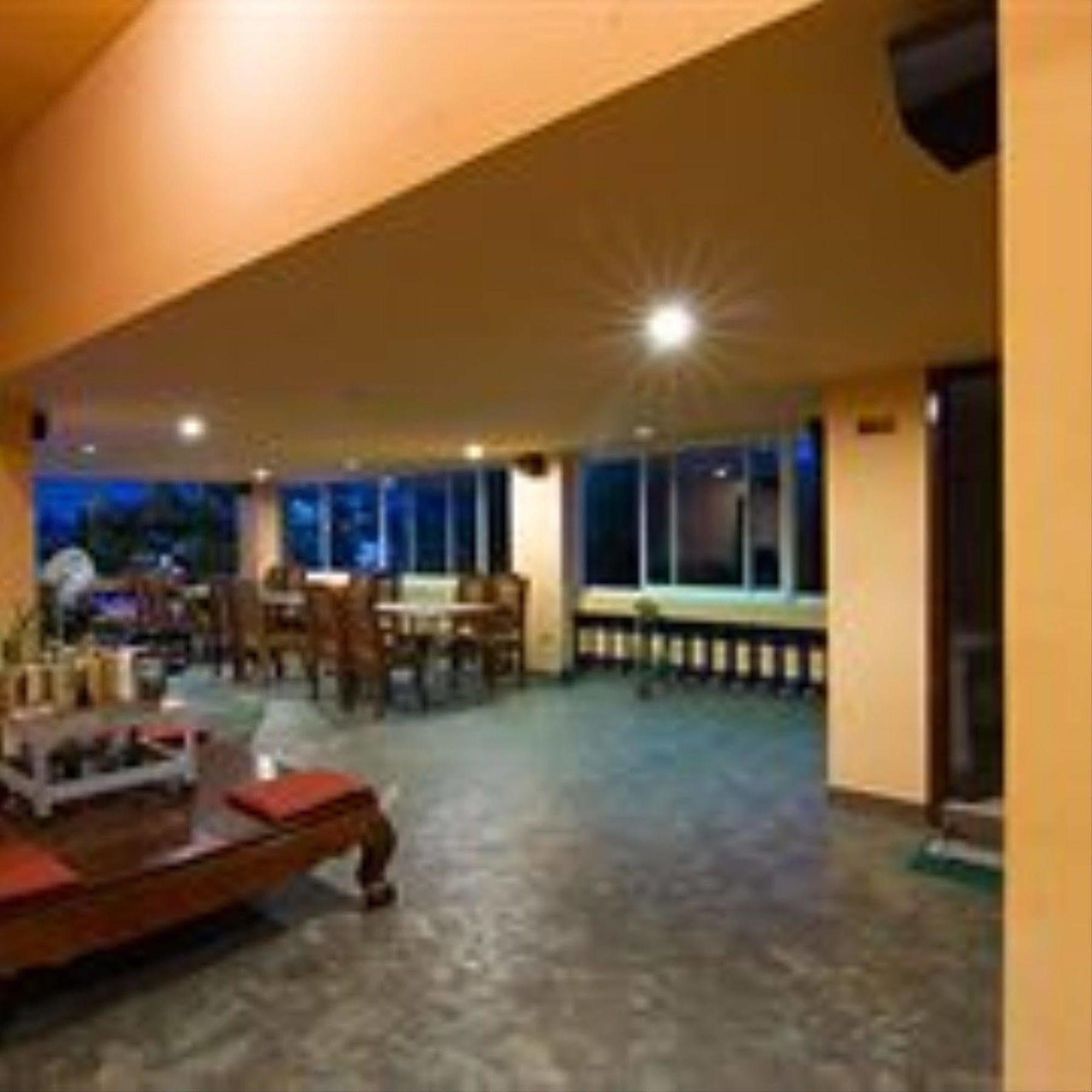 G Eleven Hotel Phnom Penh Zewnętrze zdjęcie