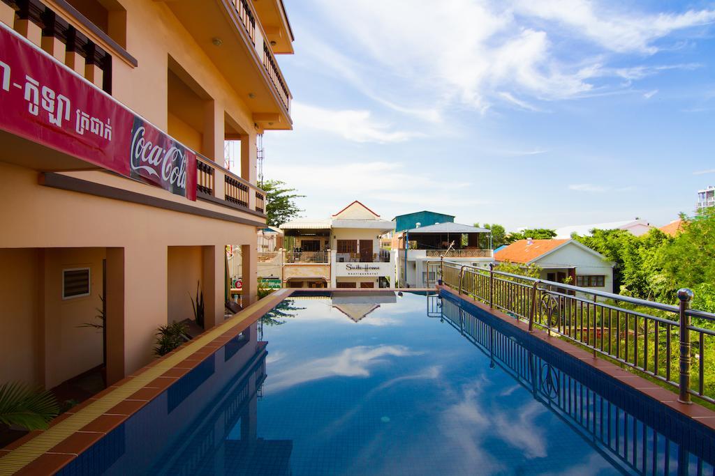 G Eleven Hotel Phnom Penh Zewnętrze zdjęcie