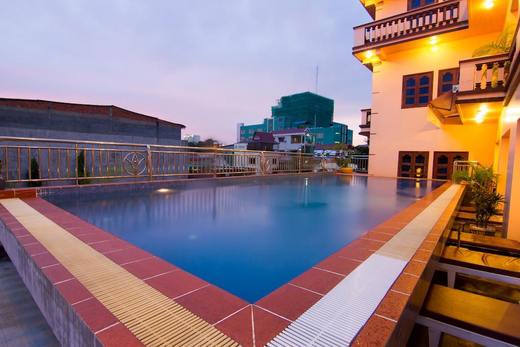 G Eleven Hotel Phnom Penh Zewnętrze zdjęcie
